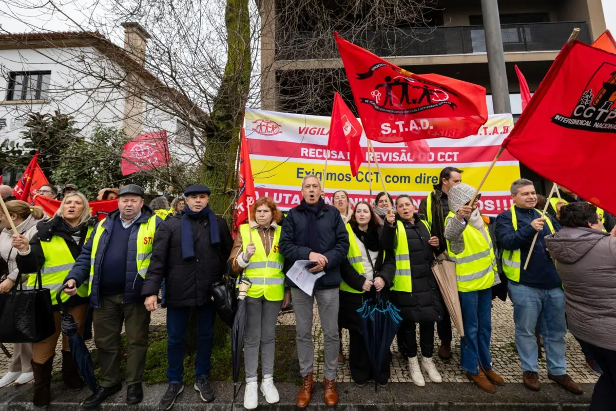 Trabalhadores fizeram concentração de protesto nesta quarta-feira