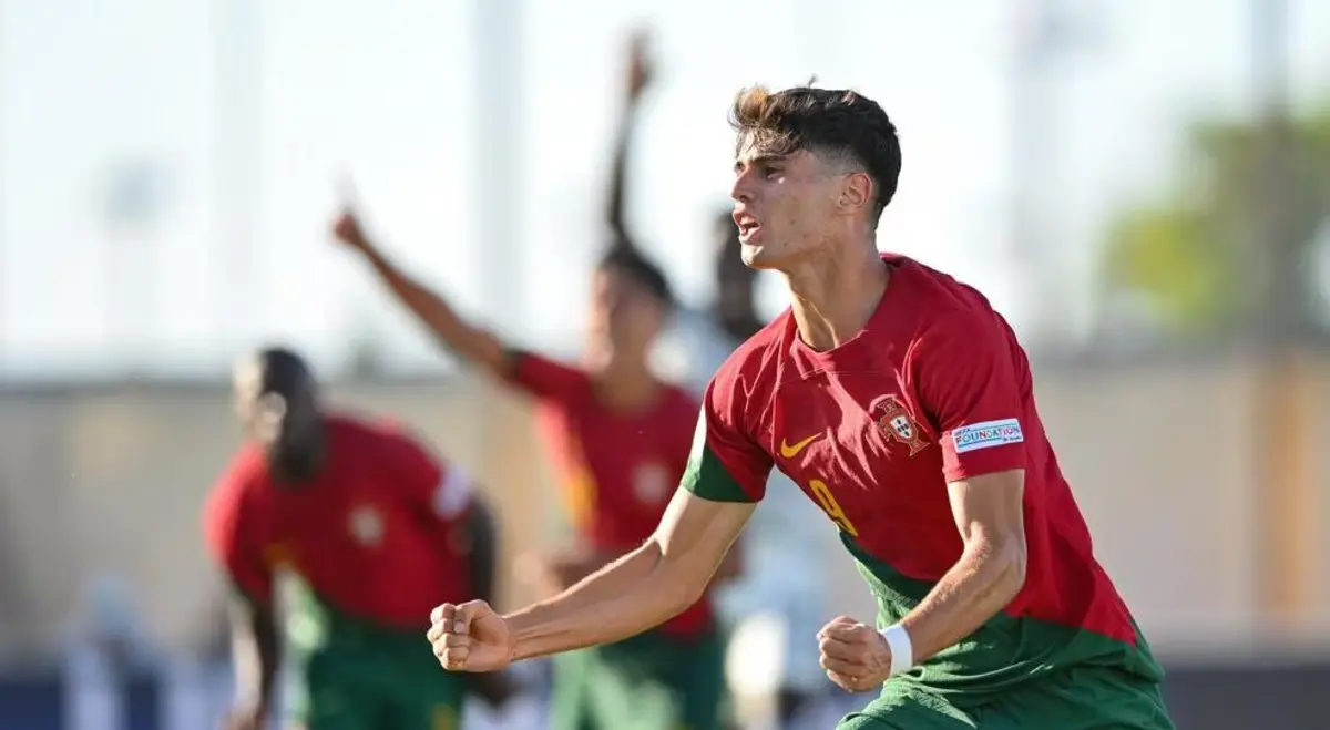 Portugal garantiu a passagem às meias-finais e a liderança do Grupo A