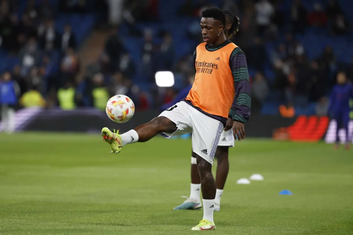 Vinicius Jr foi alvo de insultos racistas no jogo contra o Valência - Foto: JUANJO MARTIN/EPA
