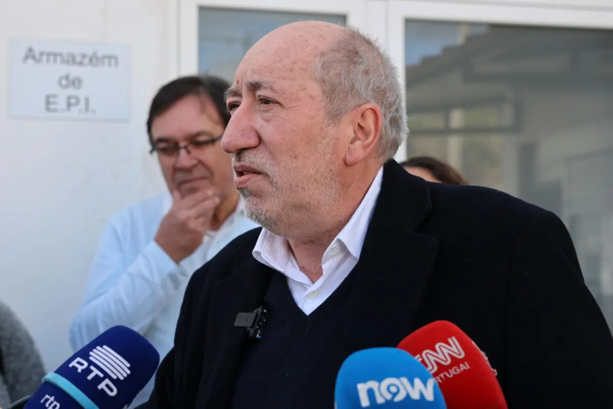 Imagem de contexto do artigo António Filipe diz que Constituição não precisa de ser revista mas tem de ser cumprida