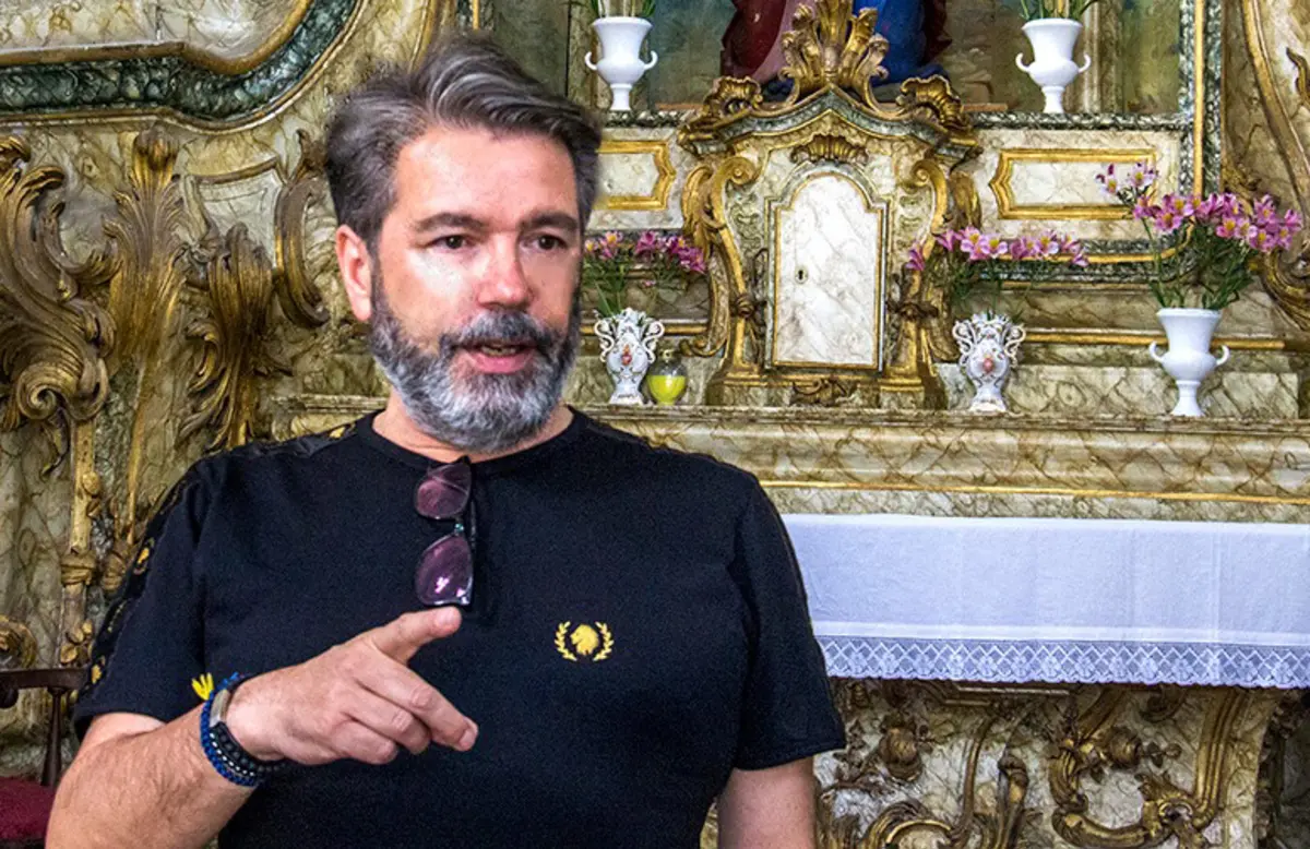 José Coelho afirma que o livro se destina a não especialistas e turistas