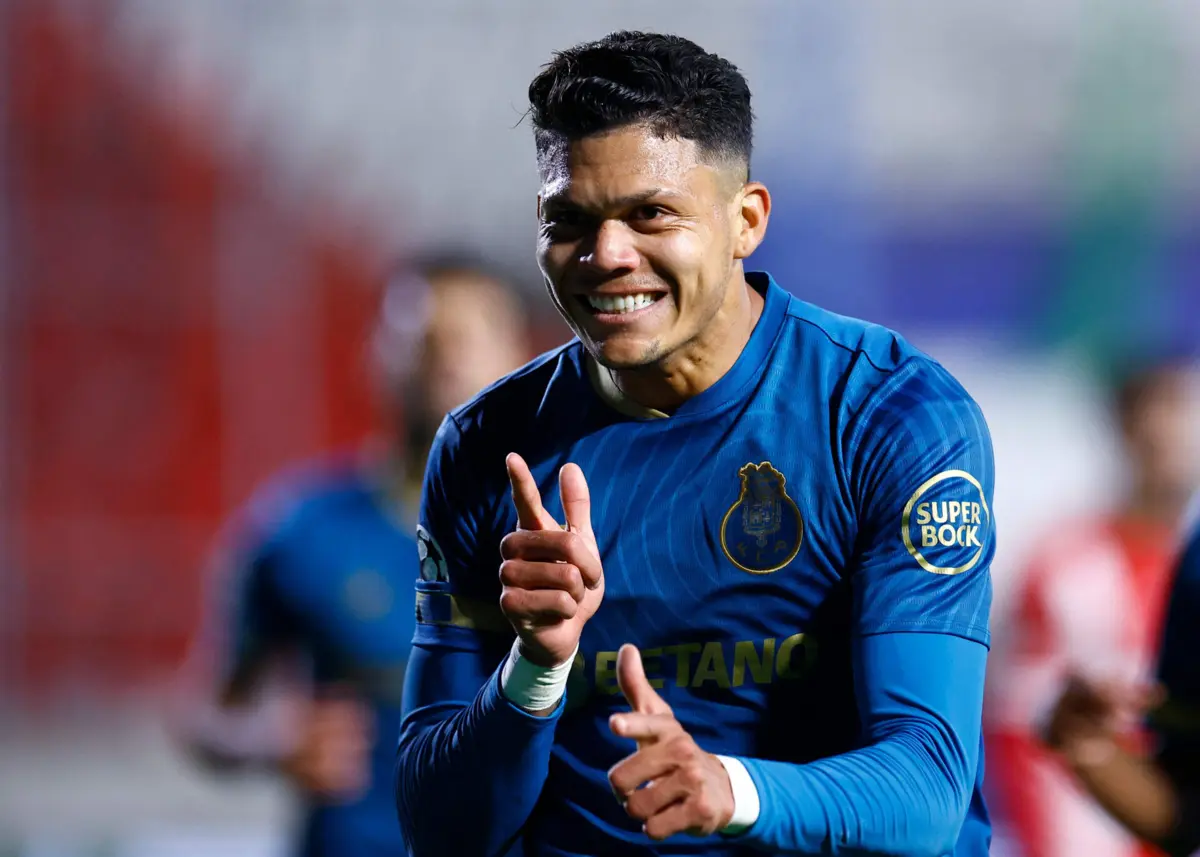 Evanilson viveu noite de glória pelo F. C. Porto frente ao Antuérpia. O avançado saltou do banco e fez três golos na segunda parte