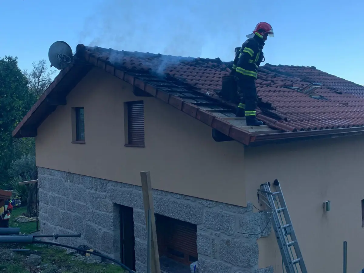 A parte superior da moradia foi a mais danificada