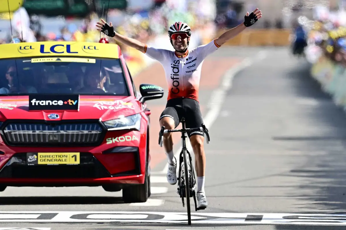 Izaguirre chegou isolado à meta