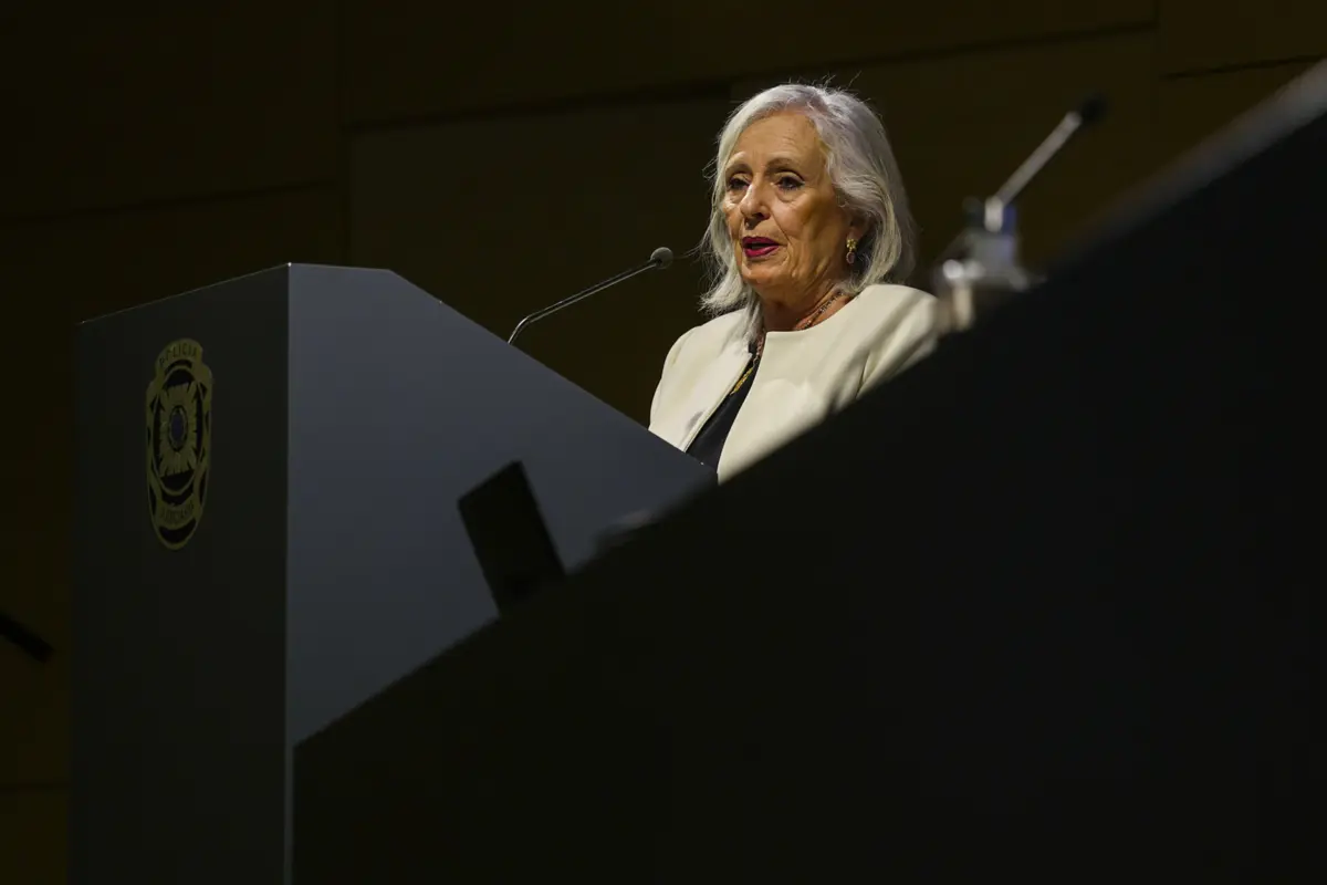 Lucília Gago afirma que não vai comentar eventuais "erros" do Ministério Público