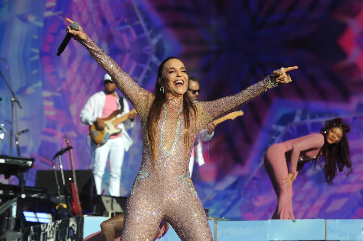 Ivete Sangalo, com uma carreira de mais de 30 anos, é a “rainha do axé”