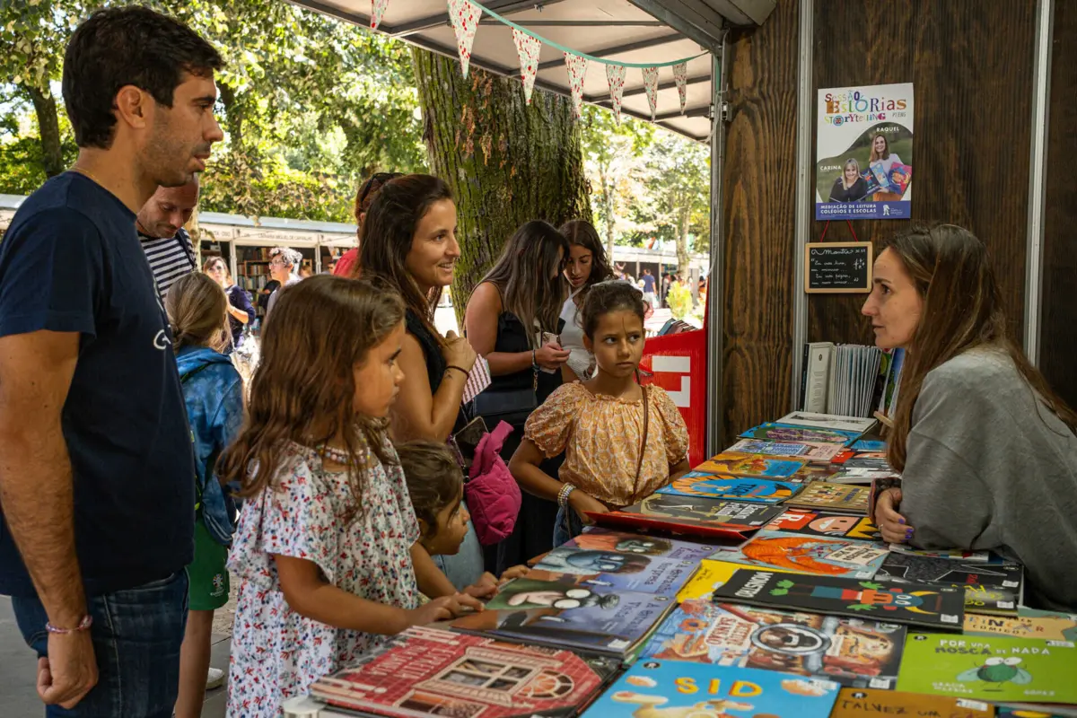 Estudo mostra que se venderam mais livros em Portugal e houve mais jovens a comprar em 2023