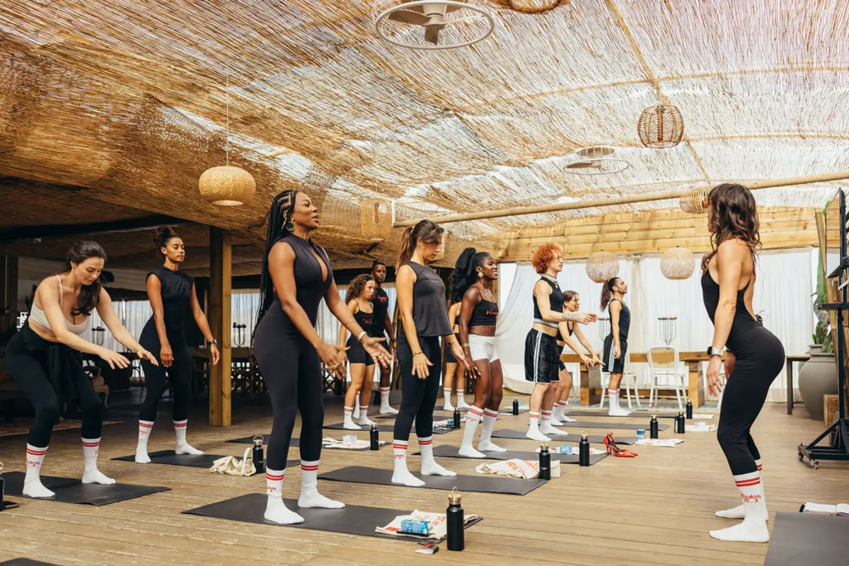 Imagem de contexto do artigo Yolanda Tati cria ginásio para por mulheres a suarem sob 38 a 40 graus e a fazerem negócios