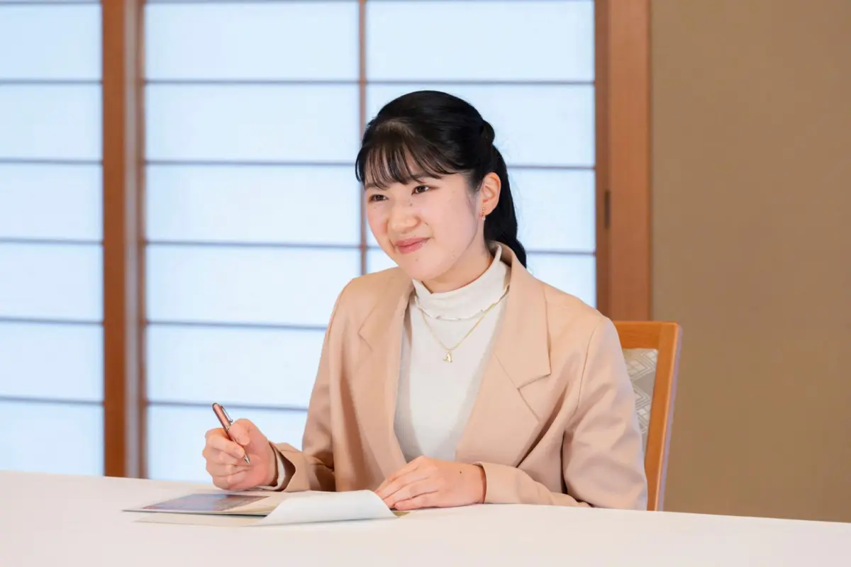Aiko é a única filha do imperador Naruhito e da mulher, a imperatriz Masako