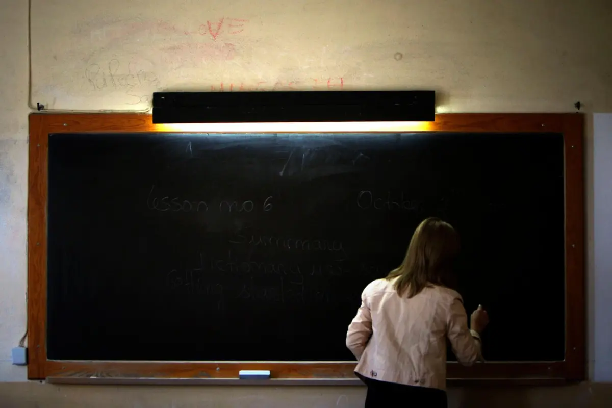 A entrada na carreira pressupõe um ano inicial de período experimental