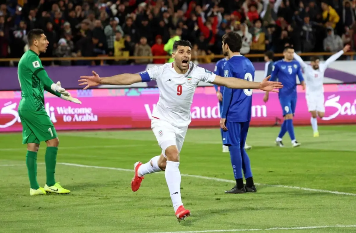 Taremi (ex-F. C. Porto) é uma das figuras da seleção do Irão