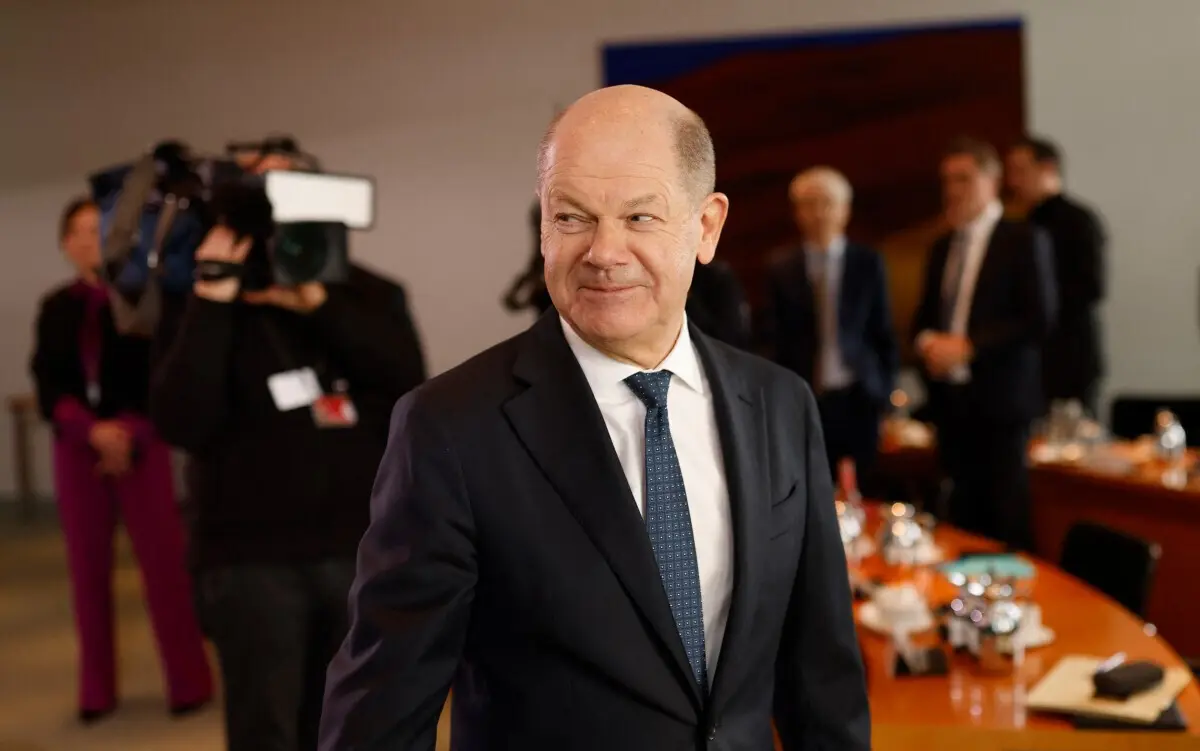 “Com os controlos nas fronteiras, estamos efetivamente a fazer recuar a imigração clandestina”, sublinhou Olaf Scholz