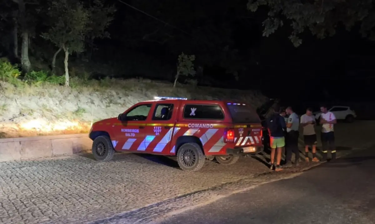 Os dois homens perderam-se enquanto faziam um trilho