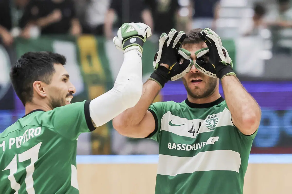 Joãp Souto foi um dos marcadores da formação leonina na vitória sobre o Valongo