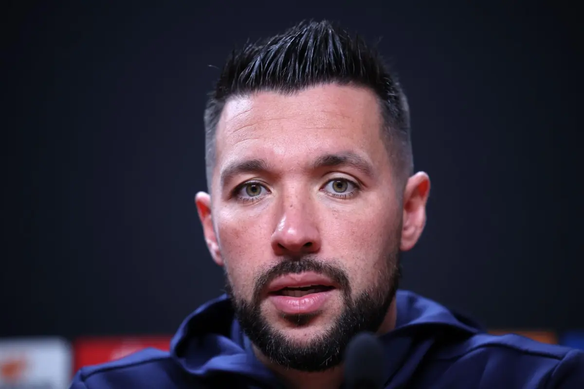 Francesco Farioli prepara o jogo com o Rangers