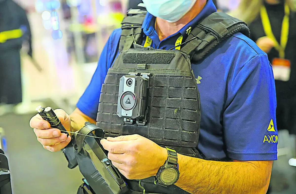 Agentes e guardas vão estar munidos de "bodycams"