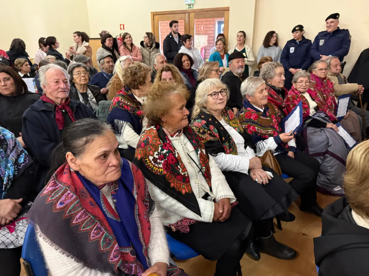A música foi salteada com histórias e emoções de tempos idos