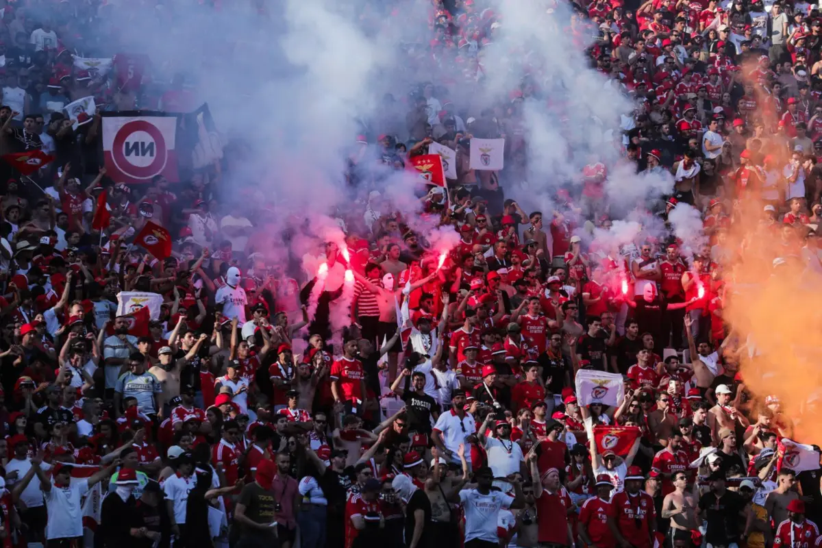O Benfica é o clube que paga mais multas por causa do comportamento dos adeptos