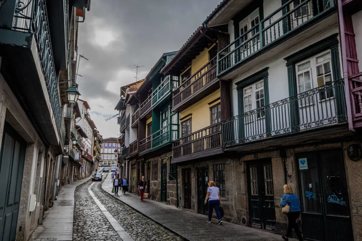 Câmara de Guimarães receia não conseguir concretizar a Estratégia Local de Habitação com o financiamento a 100% do PRR