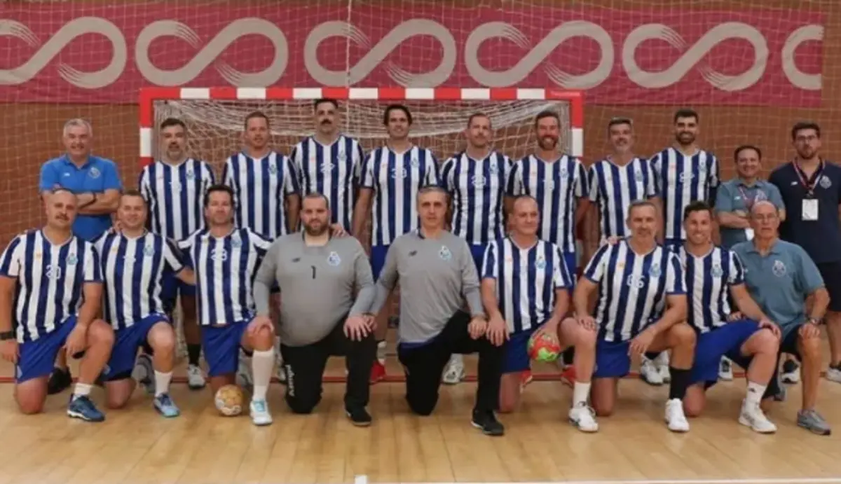 Imagem de contexto do artigo F. C. Porto Vintage fecha Europeu de Andebol no segundo lugar