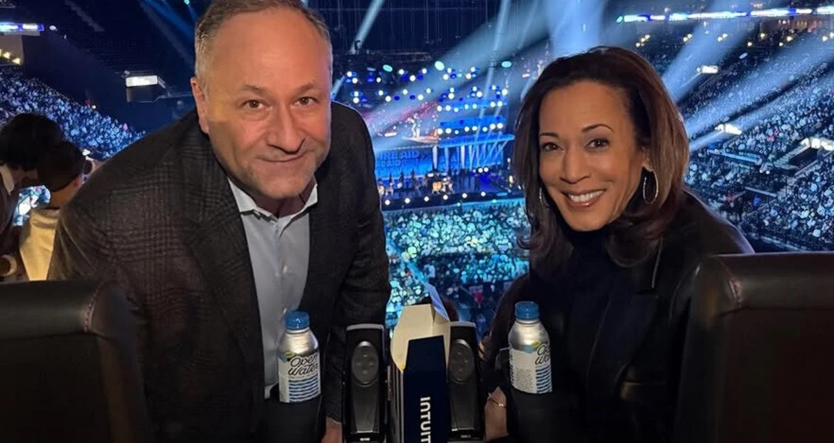 Doug Emhoff com a mulher Kamala Harris