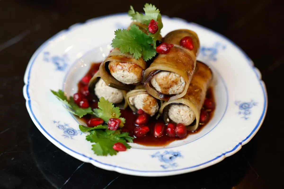 Rolinhos de berinjela, no Nani Bistrot, Rua da Torrinha, Porto