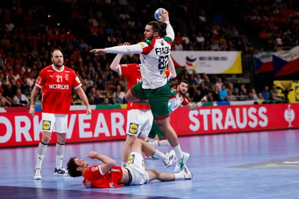 Luís Frade, numa finalização