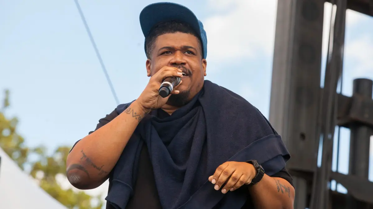 Falecido em 2023, Dave Jolicoeur ainda participou no disco