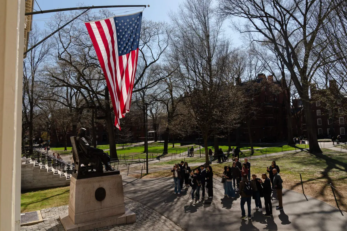Imagem de contexto do artigo Juíza bloqueia decisão da administração Trump de impedir estudantes estrangeiros em Harvard