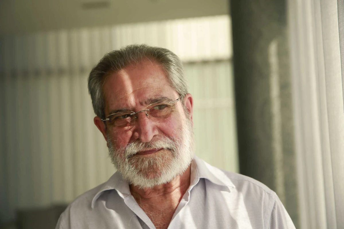 "A guerra mostra a verdadeira natureza dos homens", afirmou ao JN o vencedor do Prémio Camões 1997