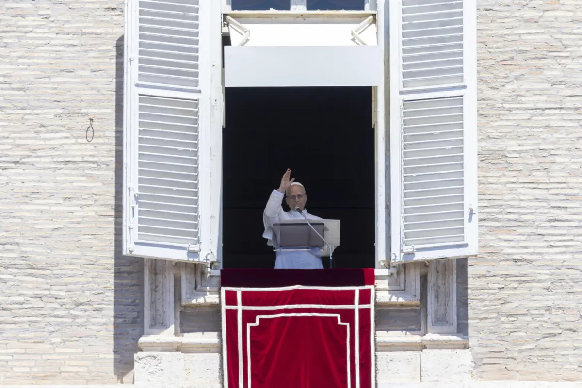 Oração do Papa Leão XIV pela primeira vez a partir da janela do Palácio Apostólico