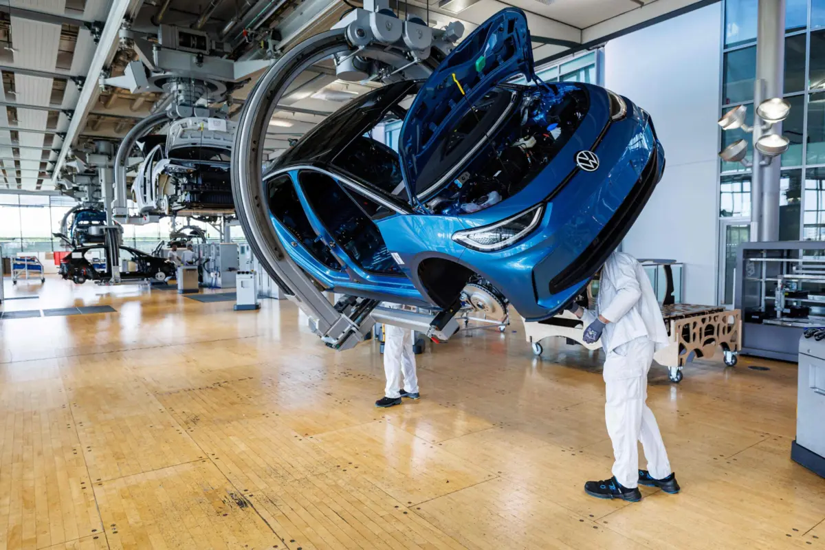 A alteração proposta permitirá que os fabricantes cumpram as suas obrigações para os anos de 2025, 2026 e 2027 calculando a média do seu desempenho ao longo do período de três anos