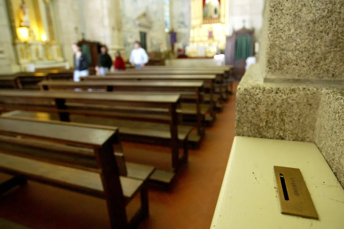 Grande parte do dinheiro tinha sido angariado na festa de verão