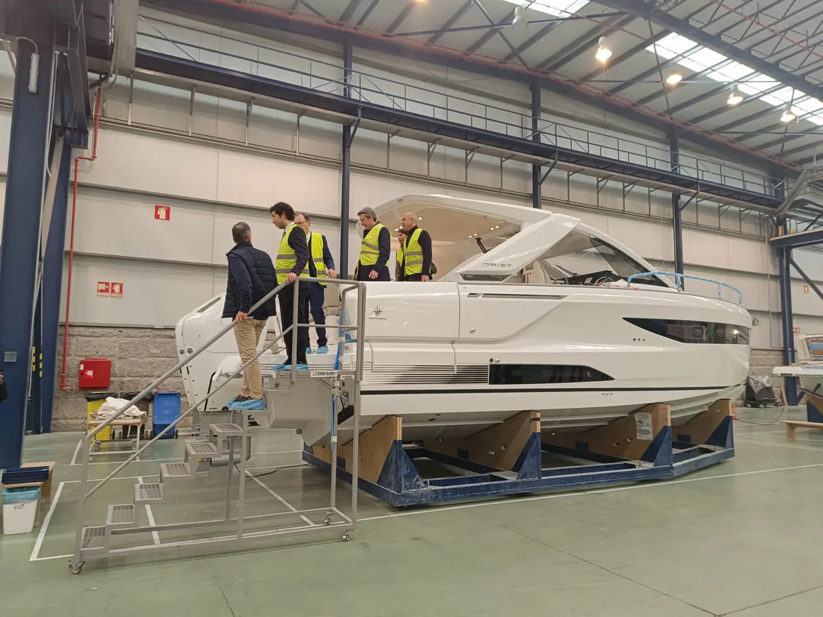 Durante uma visita a empresas na zona industrial de Gandra, em Valença, o secretário de Estado da Economia, João Rui Ferreira, reconheceu a importância do estatuto do trabalhador transfronteiriço