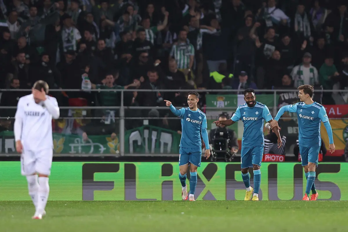 V. Guimarães goleado por 4-0