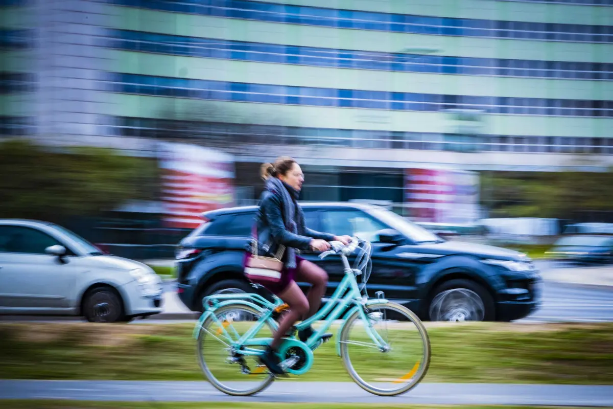 Mais de metade (51%) dos jovens inquiridos disse usar bicicleta ou trotineta
