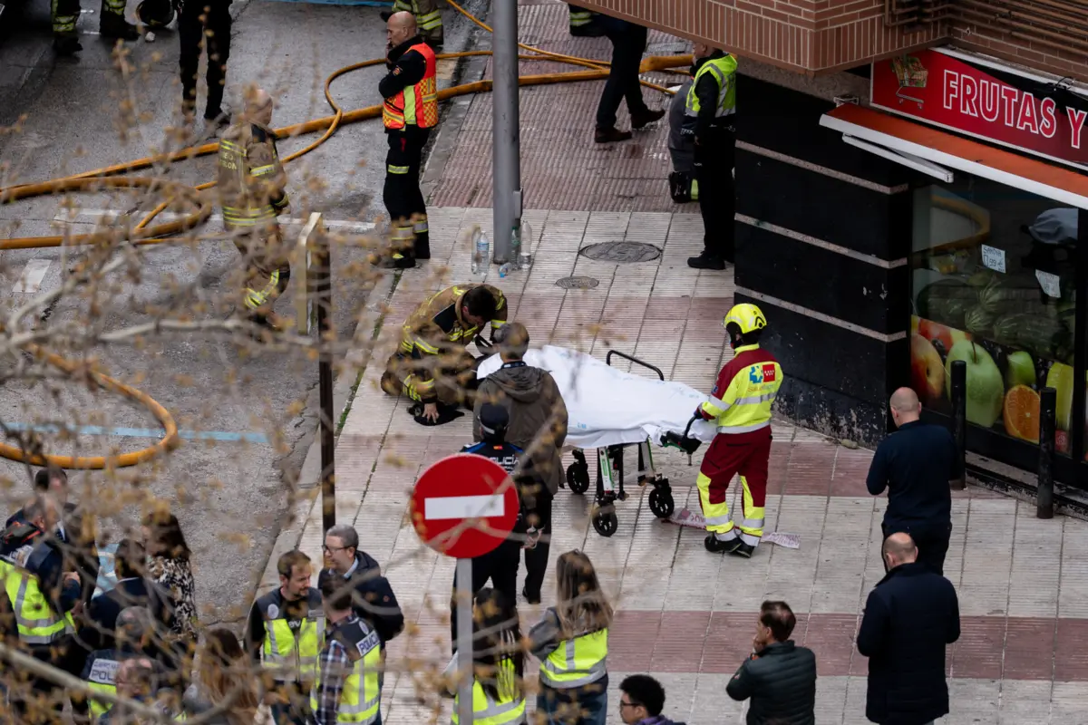Para o local, foram mobilizados psicólogos para prestar apoio aos colegas bombeiros mortos