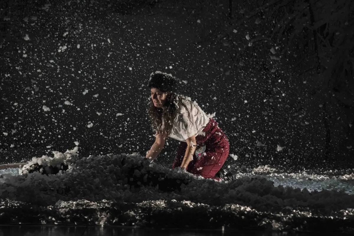 “G.O.L.P” imagina o mundo repleto de humor negro