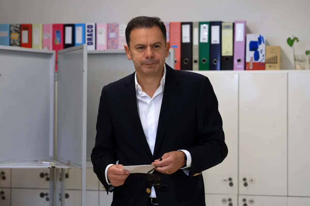 “É muito importante que as portuguesas e os portugueses sintam a responsabilidade de escolherem o seu futuro", referiu Montenegro