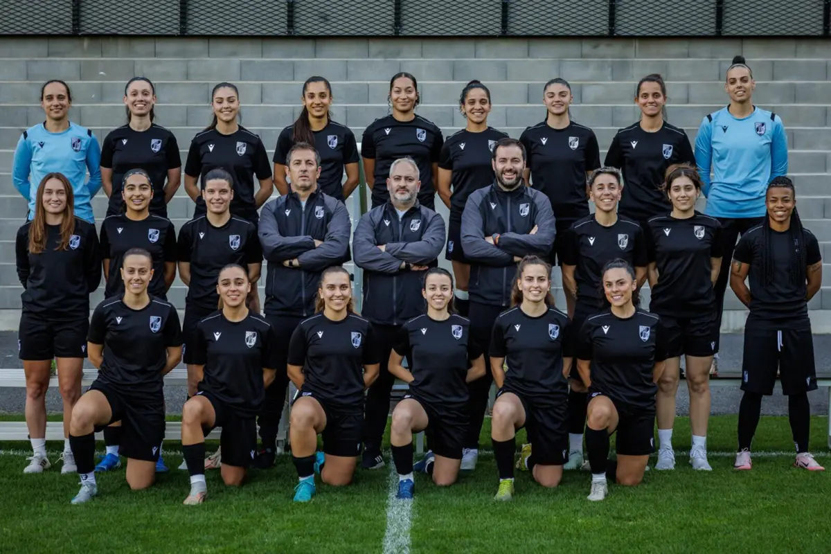 O plantel feminino do V. Guimarães