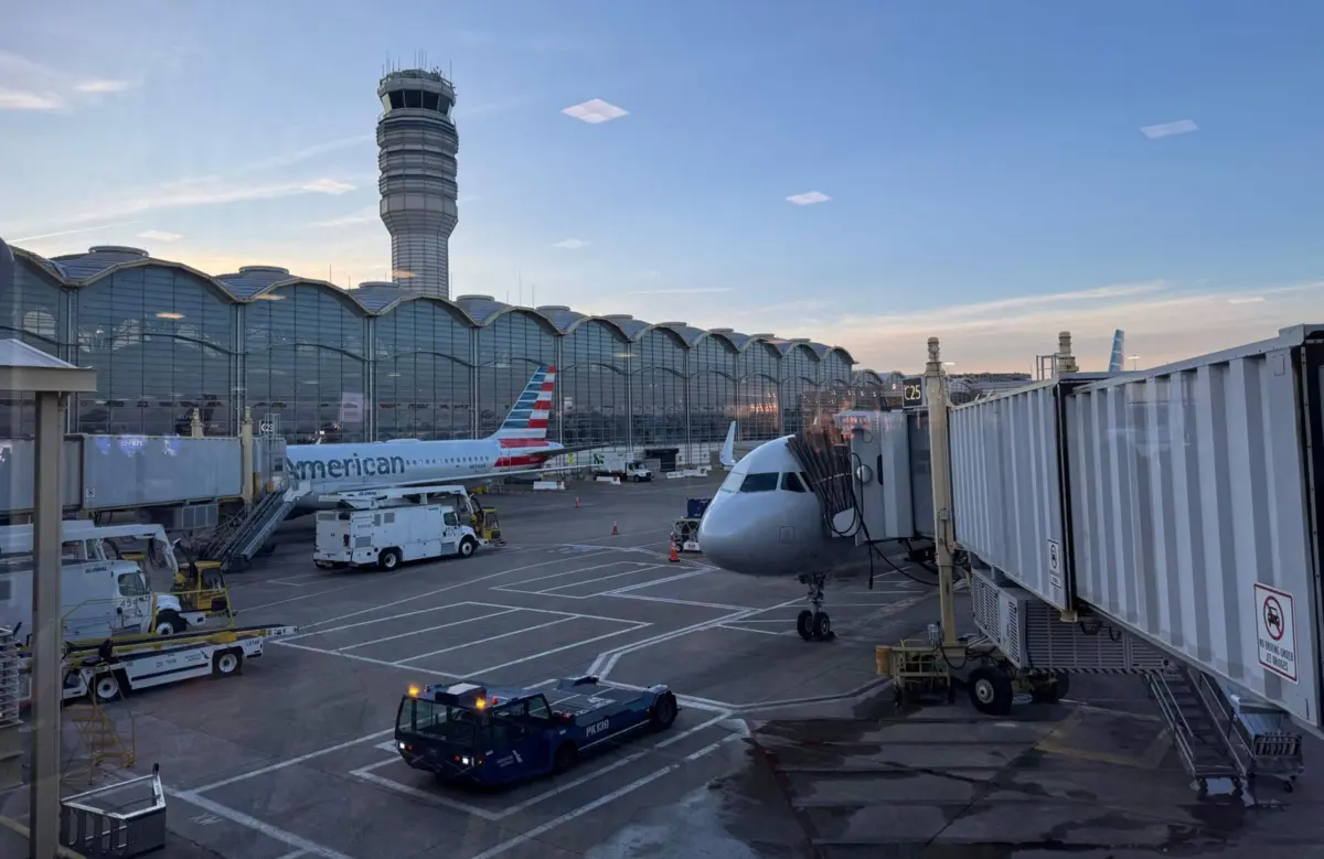 Imagem de contexto do artigo Cheiro de produto químico suspende voos em aeroportos de Washington