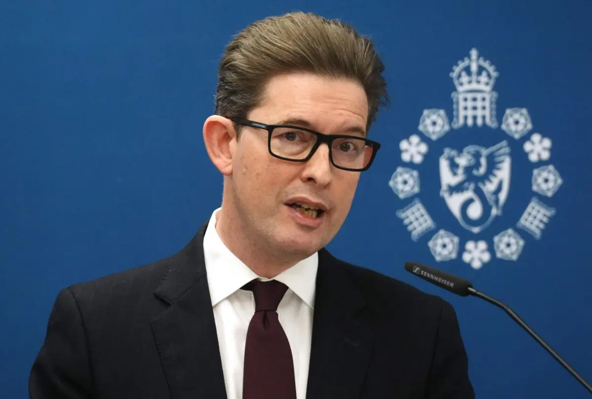 Diretor-Geral do MI5, Ken McCallum, apresentou as suas "condolências às vítimas e às famílias daqueles que foram torturados ou mortos"