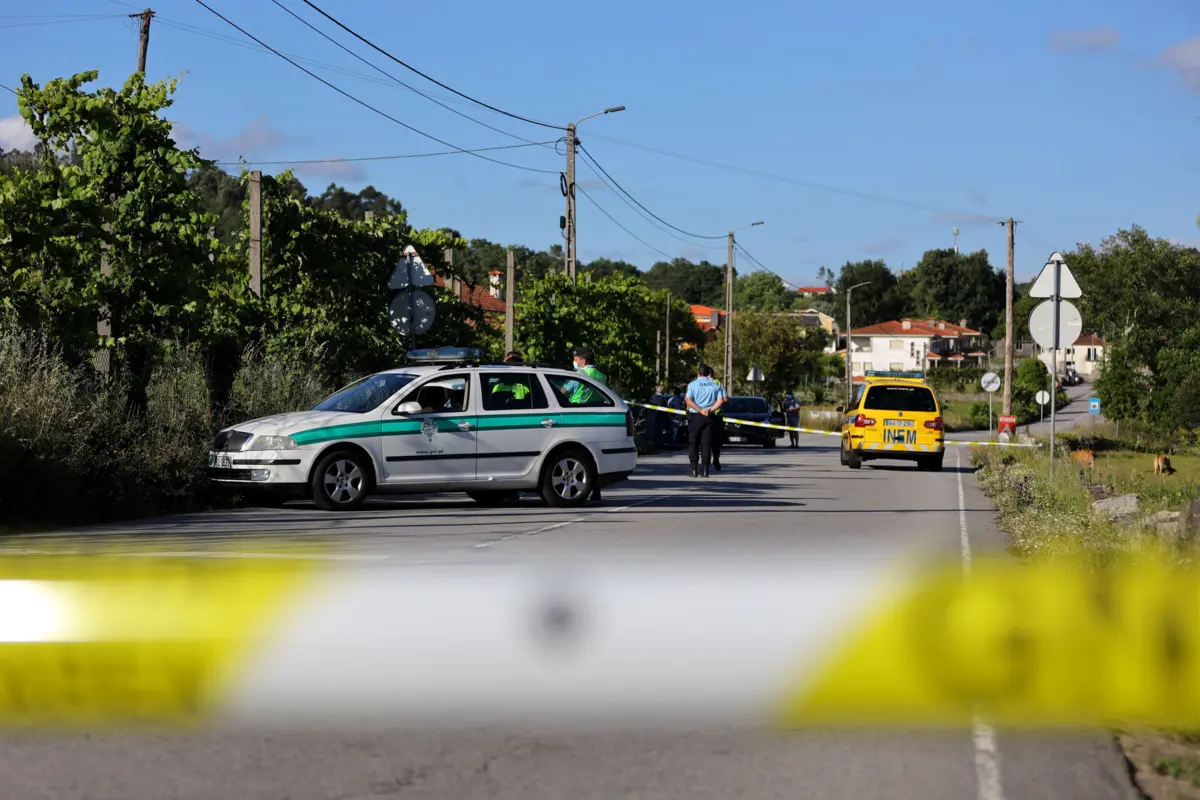 Vítima foi encontrada na rua, em risco de vida