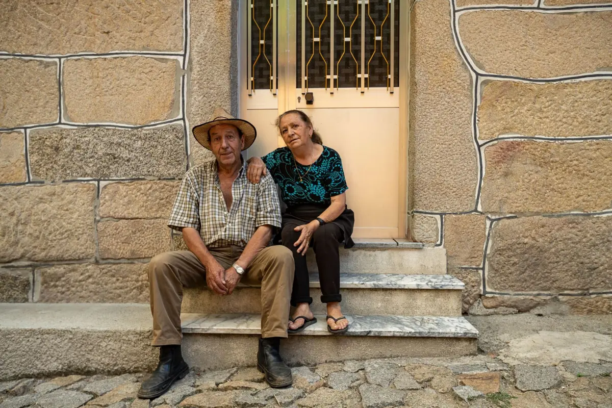 António Joaquim e Ermelinda, antigos emigrantes de 71 e 73 anos, vivem em Germil