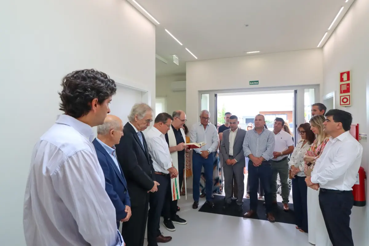 Bênção das instalações, com o presidente da Câmara de Paredes, Alexandre Almeida