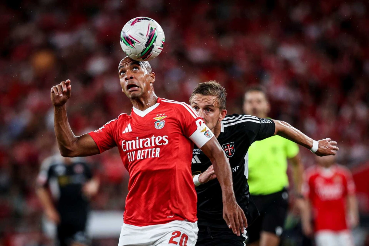 João Mário chegou ao Benfica em 2021/22