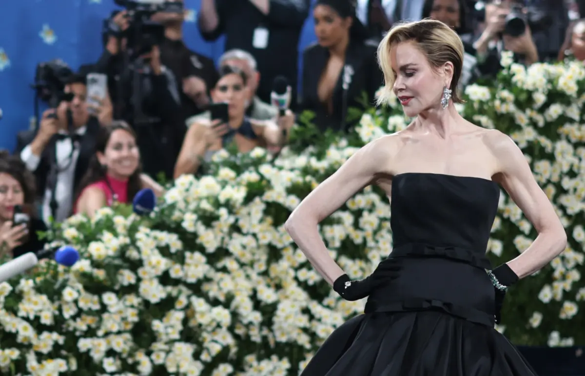 Imagem de contexto do artigo Nicole Kidman arrisca 'mullet' radical de dois tons em gala de moda