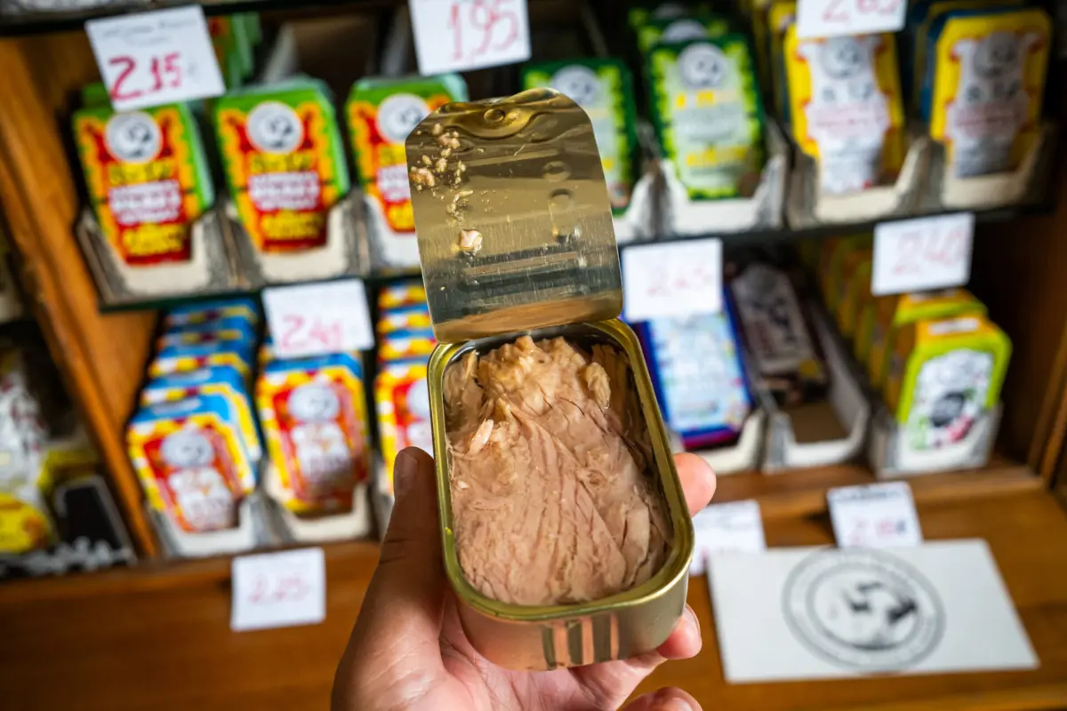 A ESIP é a maior fábrica de conservas de peixe de Peniche