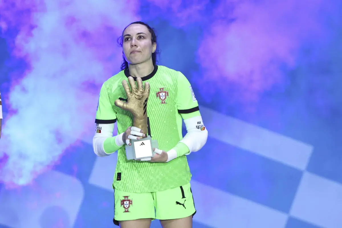 Ana Catarina recebeu a Luva de Ouro