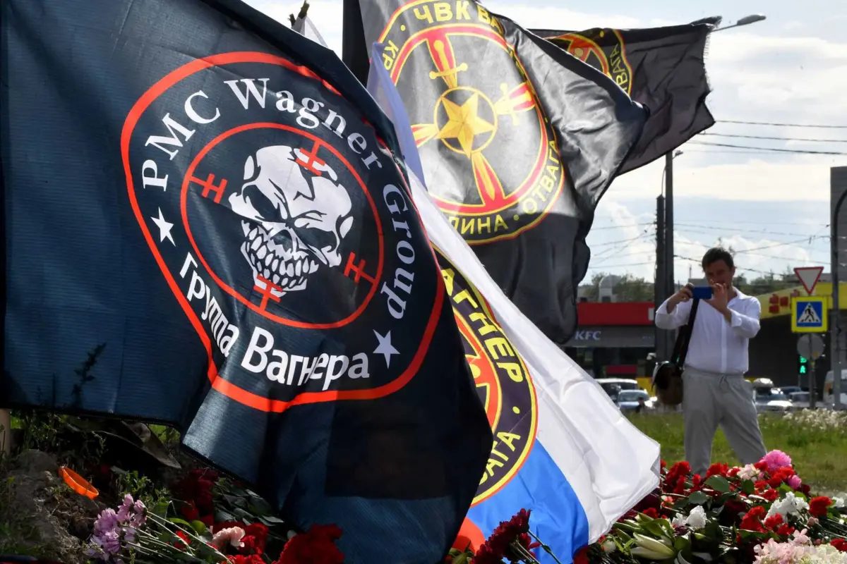 Há especulação sobre o possível envolvimento do Kremlin na queda do jato privado que fazia a ligação entre Moscovo e São Petersburgo com dez pessoas a bordo